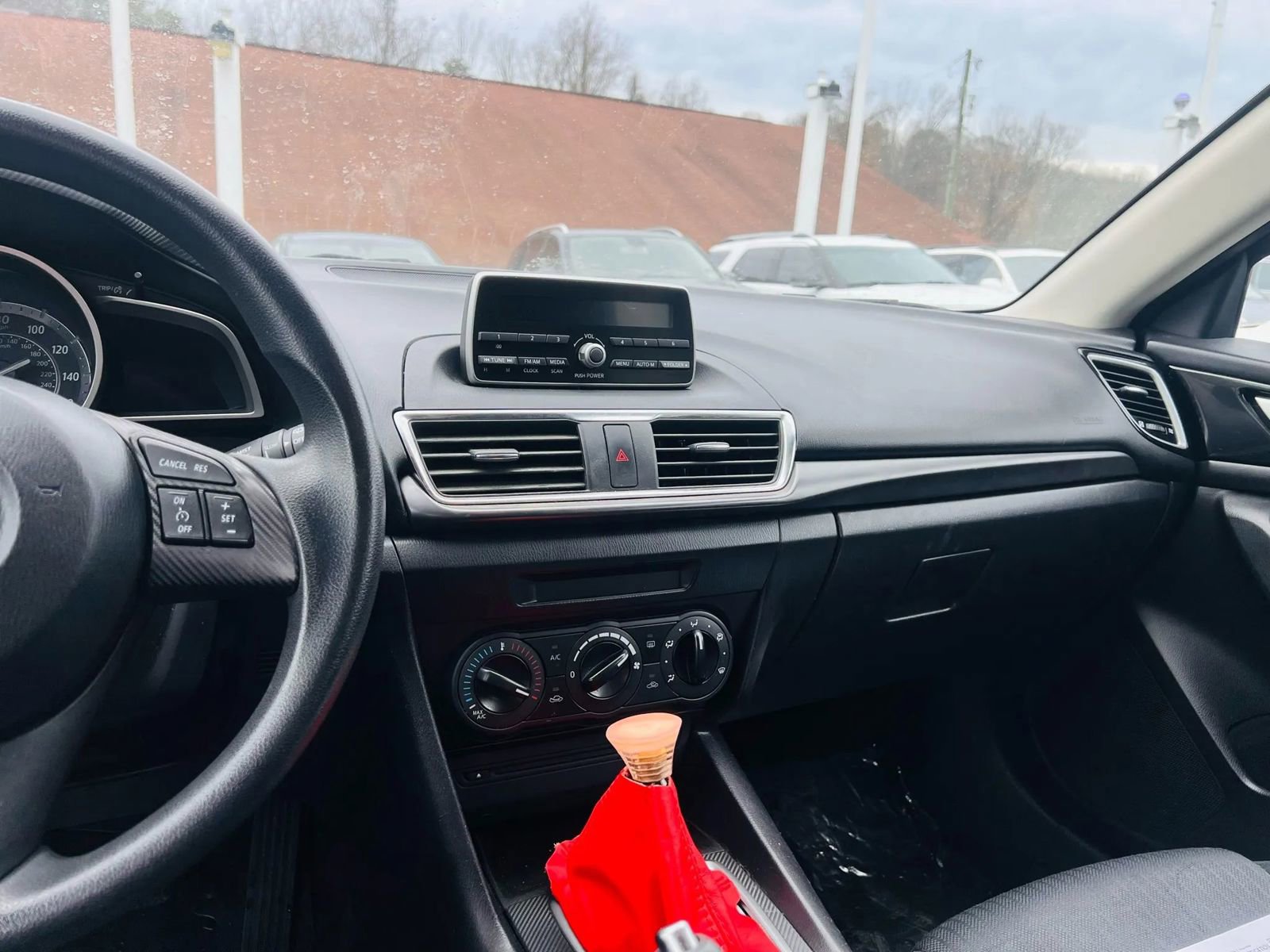 Used 2014 MAZDA MAZDA3 i Sport image 29