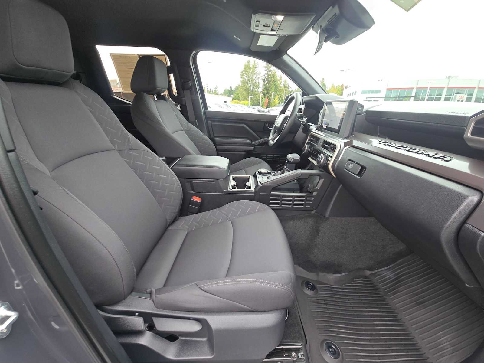 Used 2025 Toyota Tacoma SR5 AWD/4WD image 11