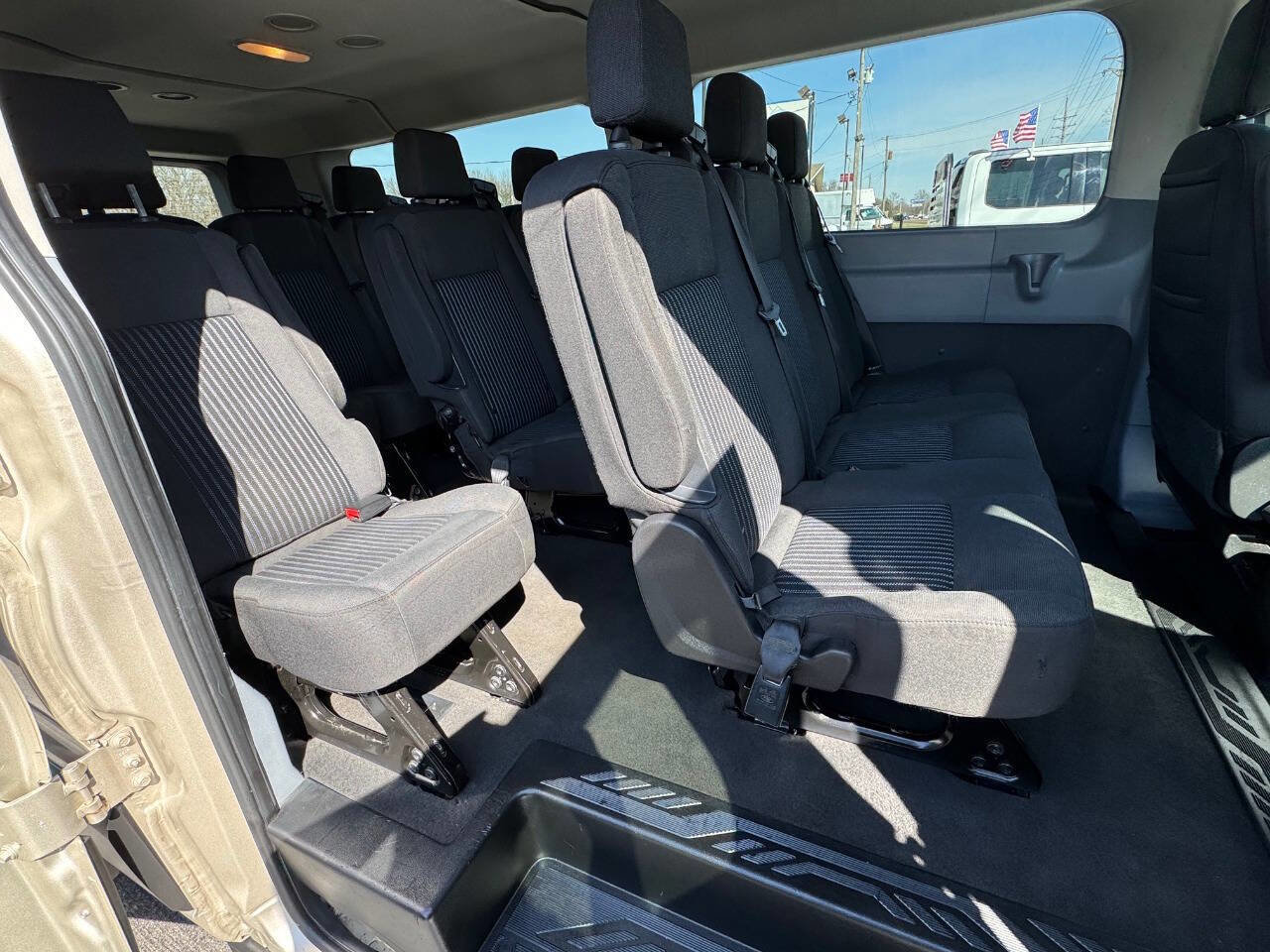 Used 2019 Ford Transit 350 XLT image 15