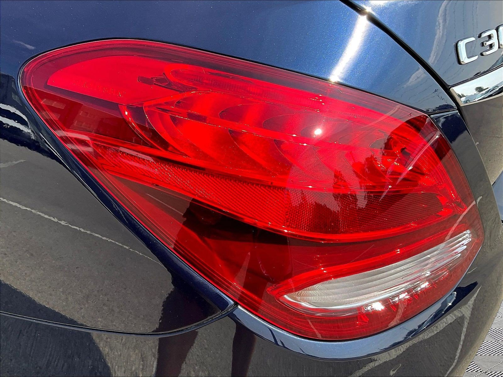 Used 2018 Mercedes-Benz C 300 4MATIC Sedan image 23