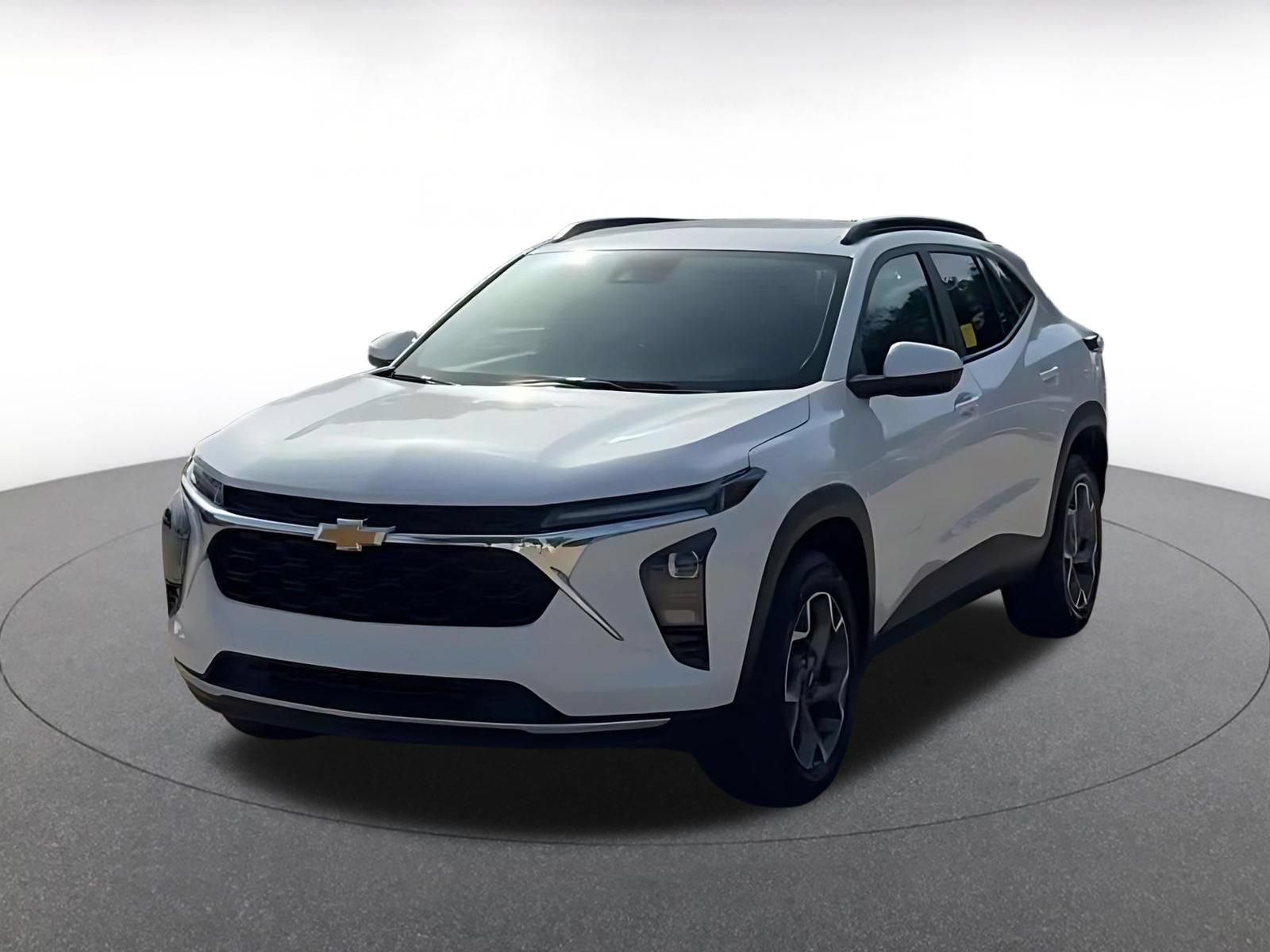 Used 2025 Chevrolet Trax LT w/ LT Convenience Package FWD image 7