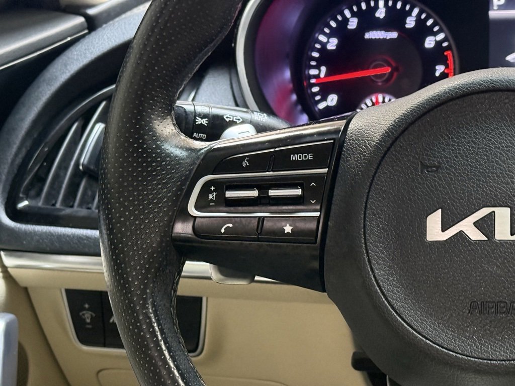 Used 2022 Kia Stinger GT-Line w/ Sun & Sound Package image 16