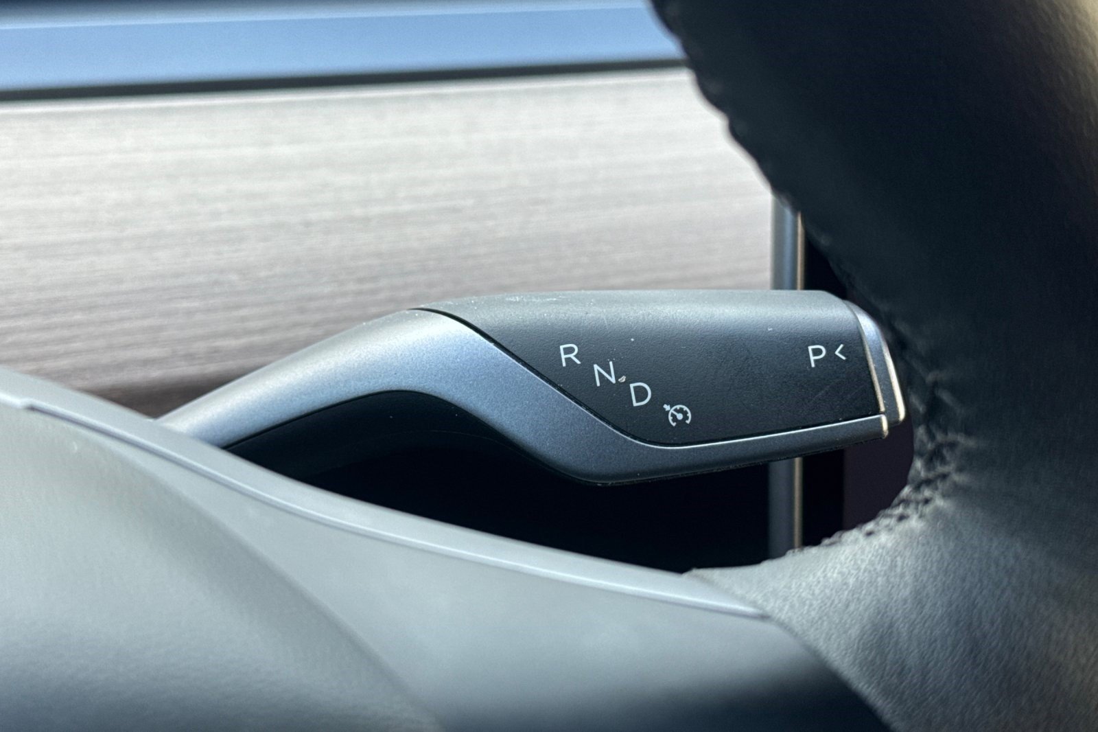 Used 2024 Tesla Model Y Long Range RWD image 17