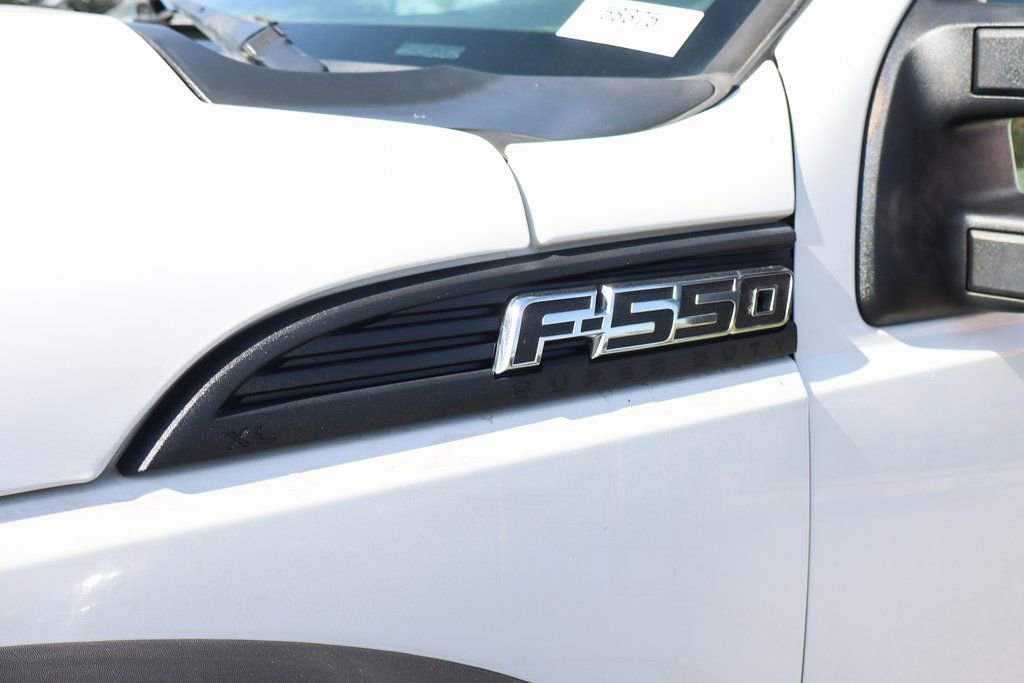 Used 2016 Ford F550 2WD Regular Cab Super Duty image 40