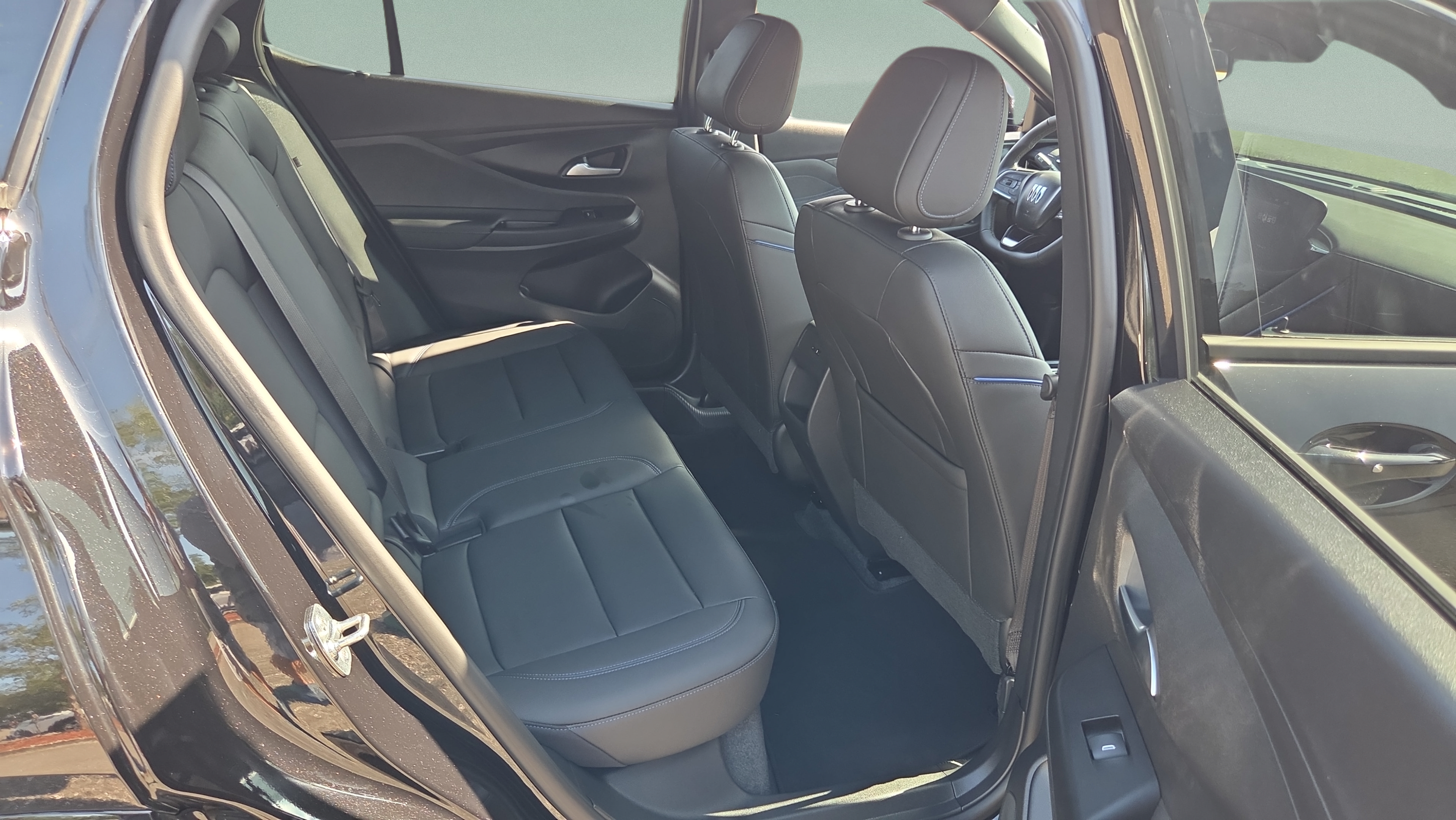 Certified 2026 Buick Envista Sport Touring w/ Convenience I Package FWD image 14