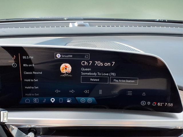 Used 2024 Cadillac Lyriq Luxury AWD/4WD image 19