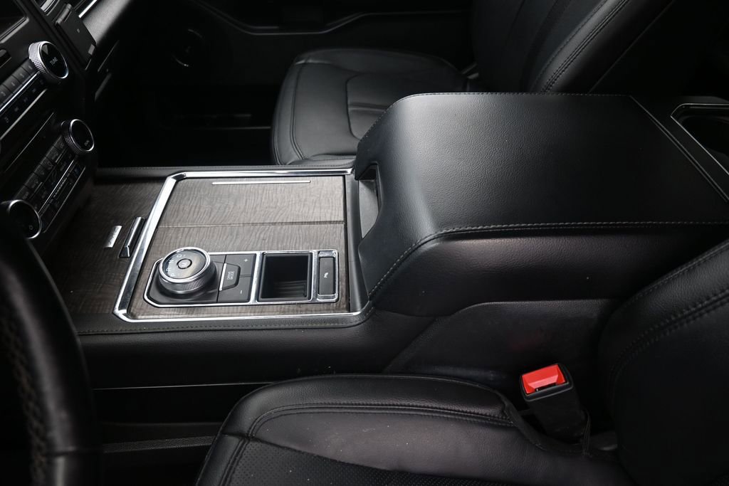 Used 2018 Ford Expedition Limited w/ Equipment Group 301A RWD image 20