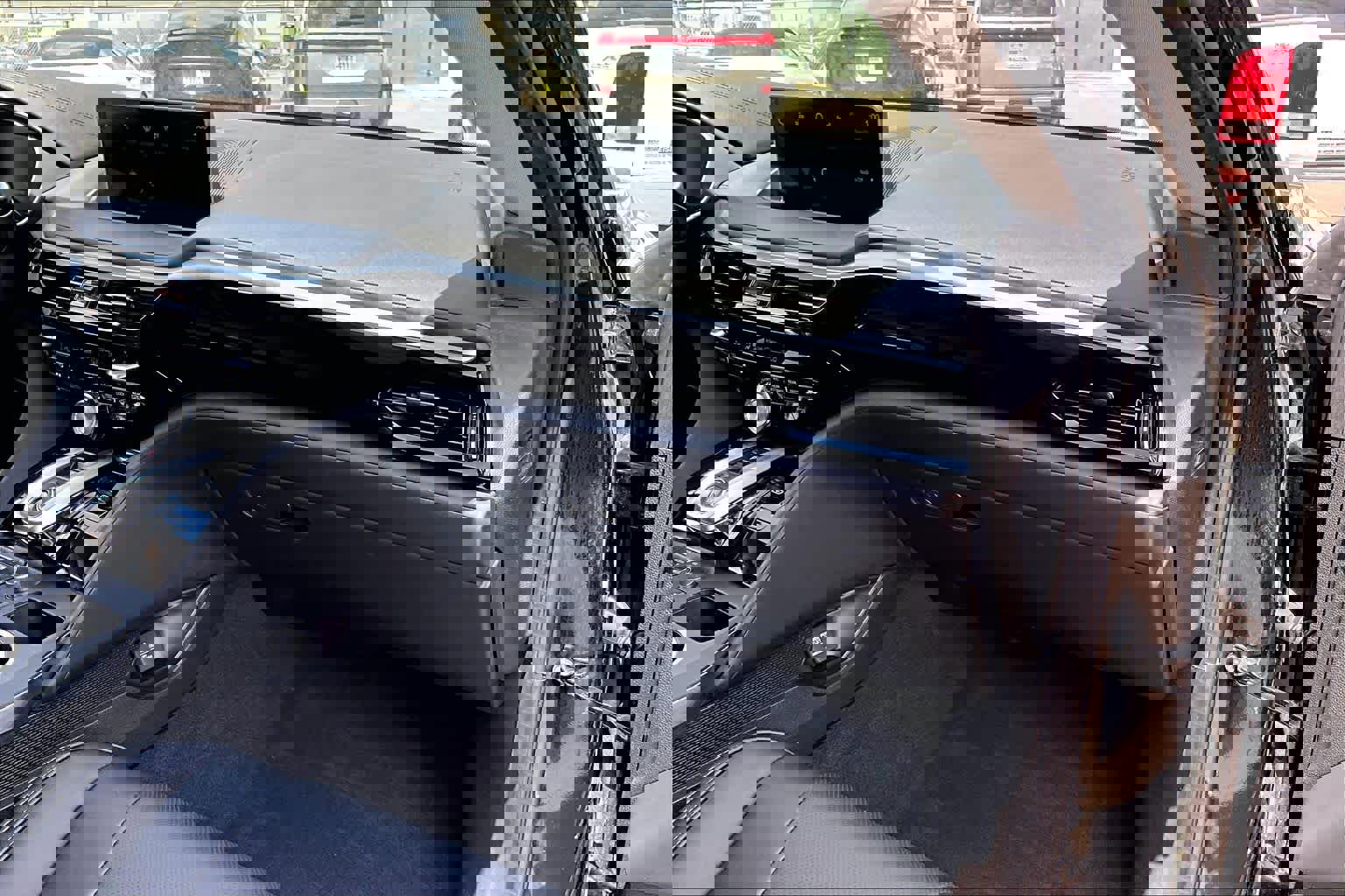 Used 2023 Acura MDX SH-AWD w/ Technology Package image 17