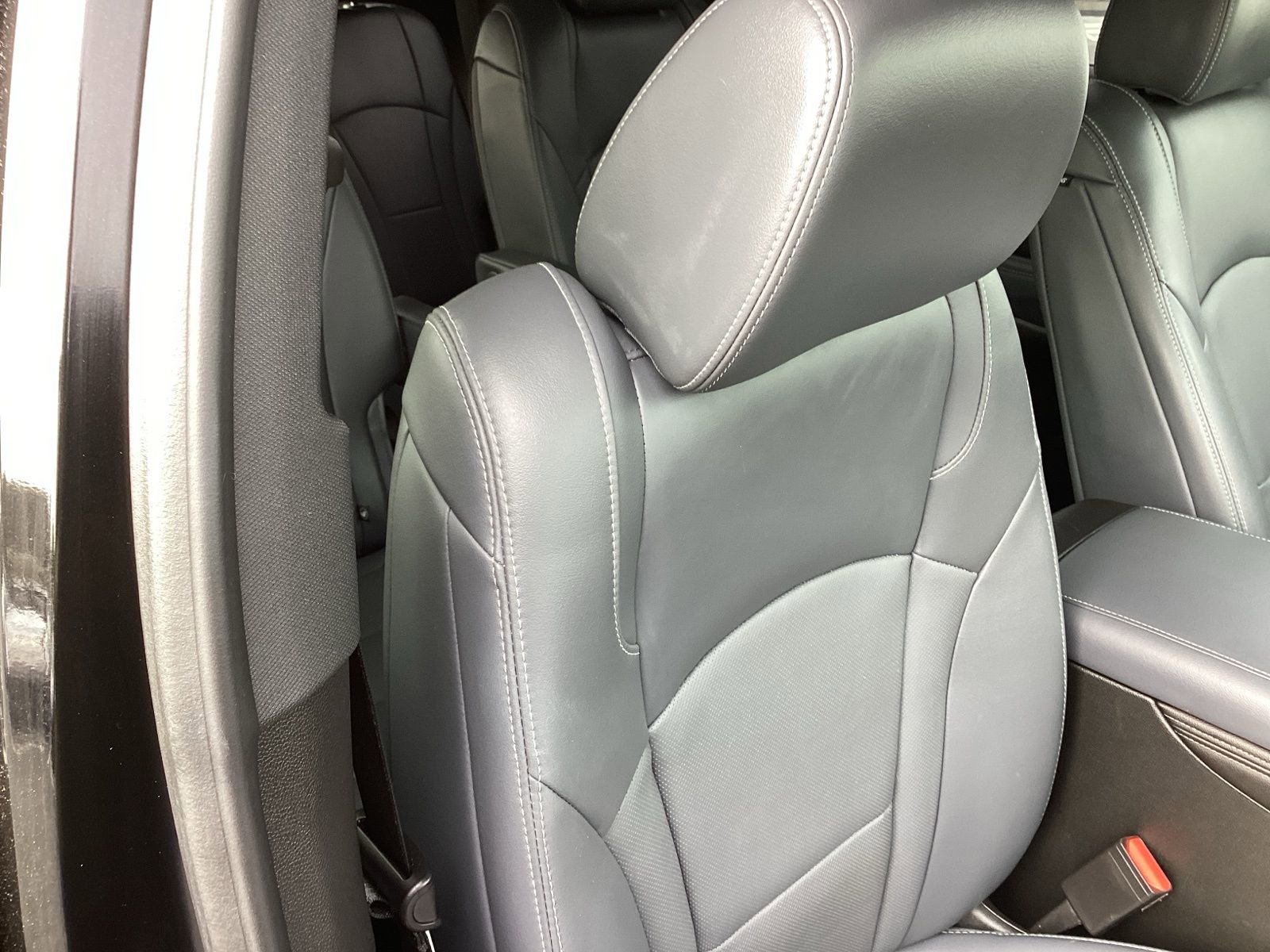 Used 2024 Buick Enclave Premium image 19