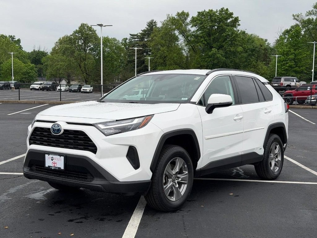 Certified 2024 Toyota RAV4 LE AWD/4WD image 10