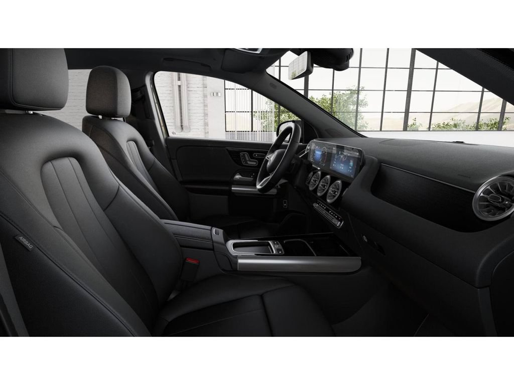 New 2026 Mercedes-Benz GLA 250 4MATIC image 4