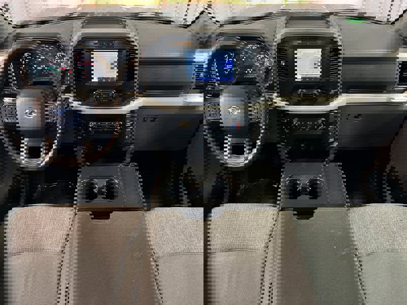 Used 2023 Ford F150 XLT image 3