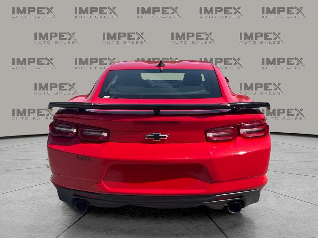 Used 2019 Chevrolet Camaro LT RWD image 4