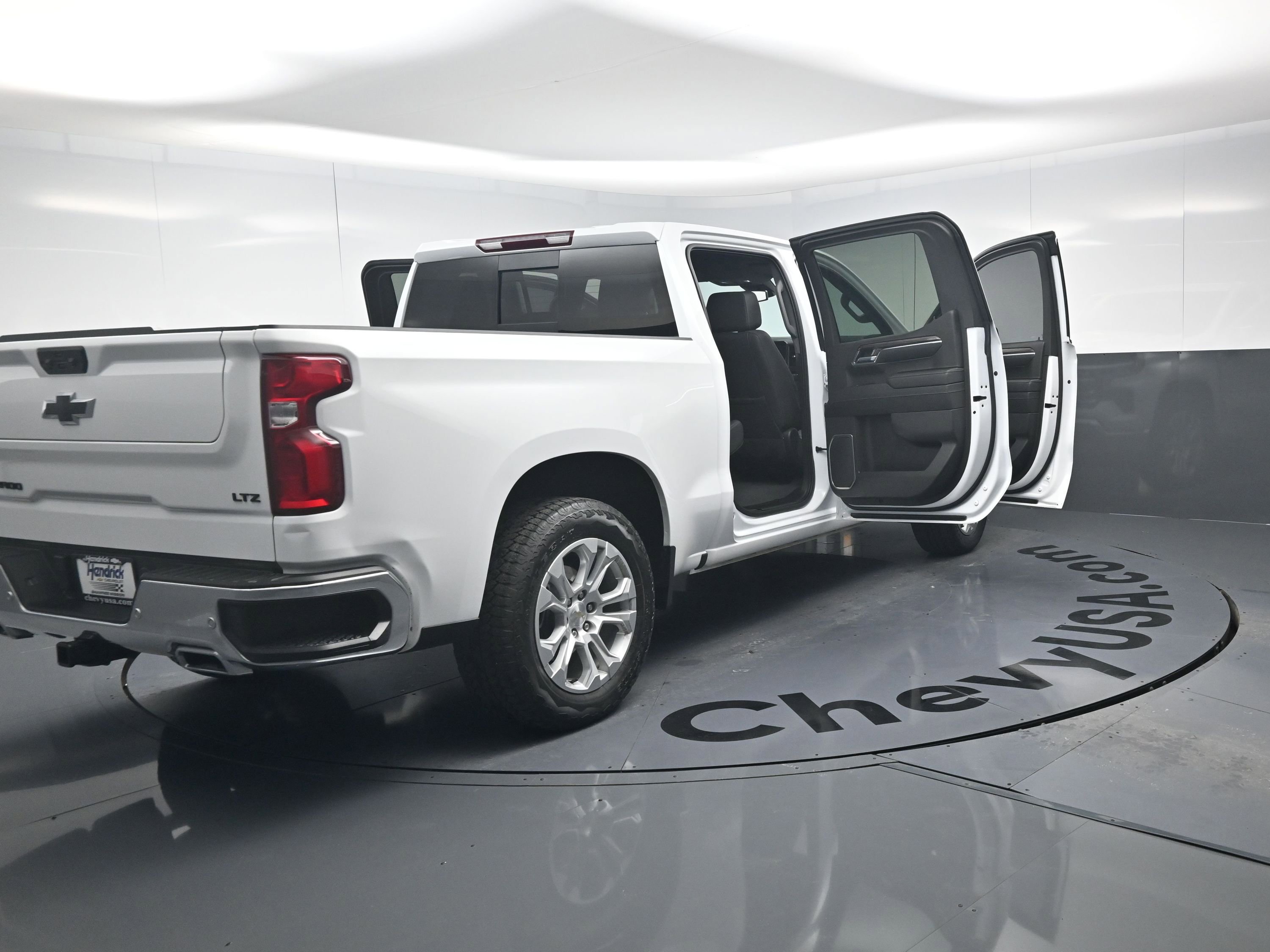 Certified 2023 Chevrolet Silverado 1500 LTZ w/ LTZ Convenience Package II image 28