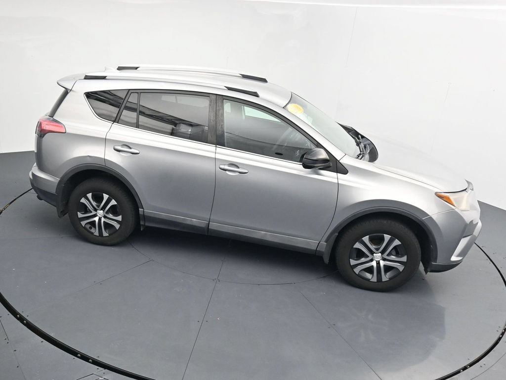 Used 2016 Toyota RAV4 LE AWD/4WD image 32