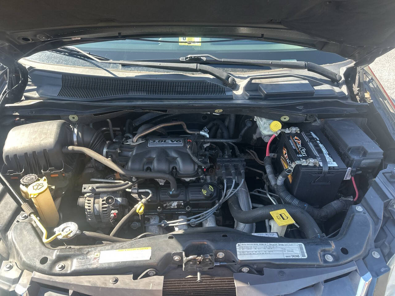 Used 2010 Chrysler Town & Country Touring FWD image 25