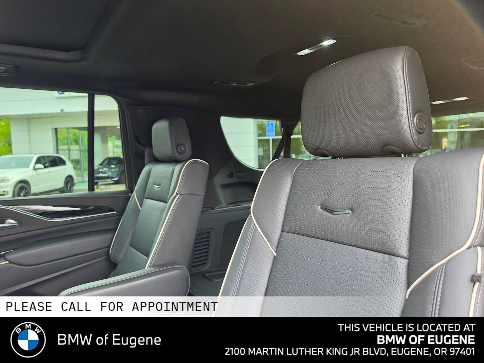 Used 2024 Cadillac Escalade ESV Sport w/ LPO, ONYX Package AWD/4WD image 21