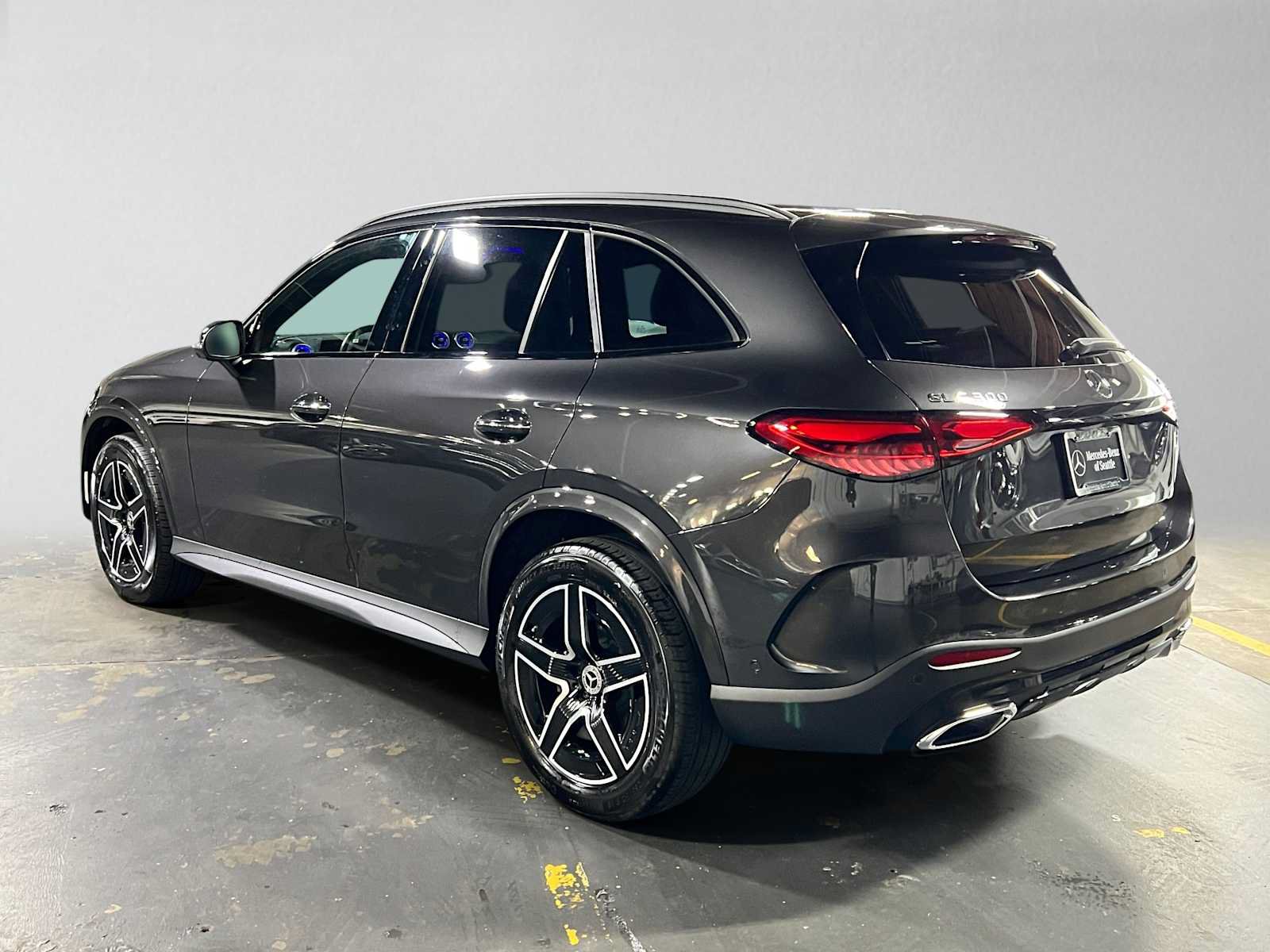 Used 2026 Mercedes-Benz GLC 300 4MATIC image 5