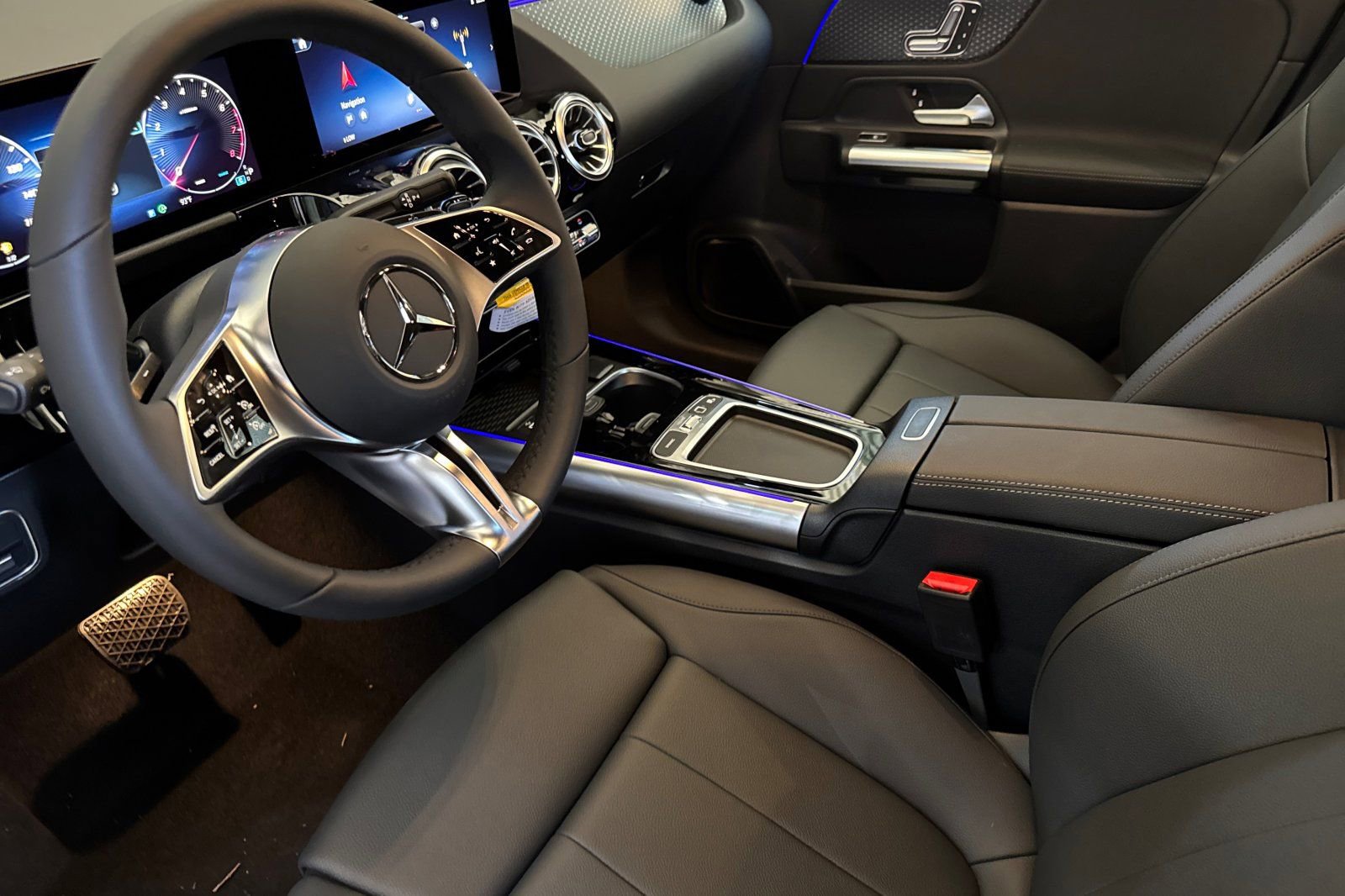 New 2025 Mercedes-Benz GLA 250 image 10