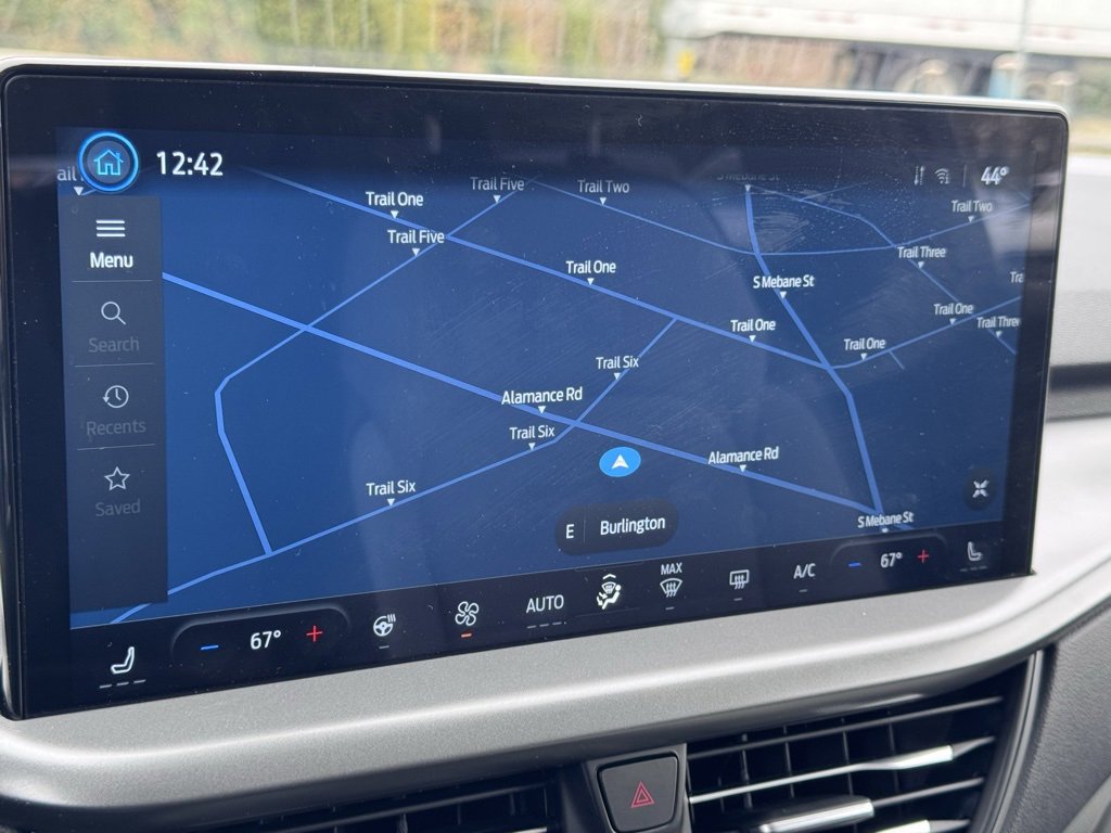 Used 2024 Ford Escape SE image 10