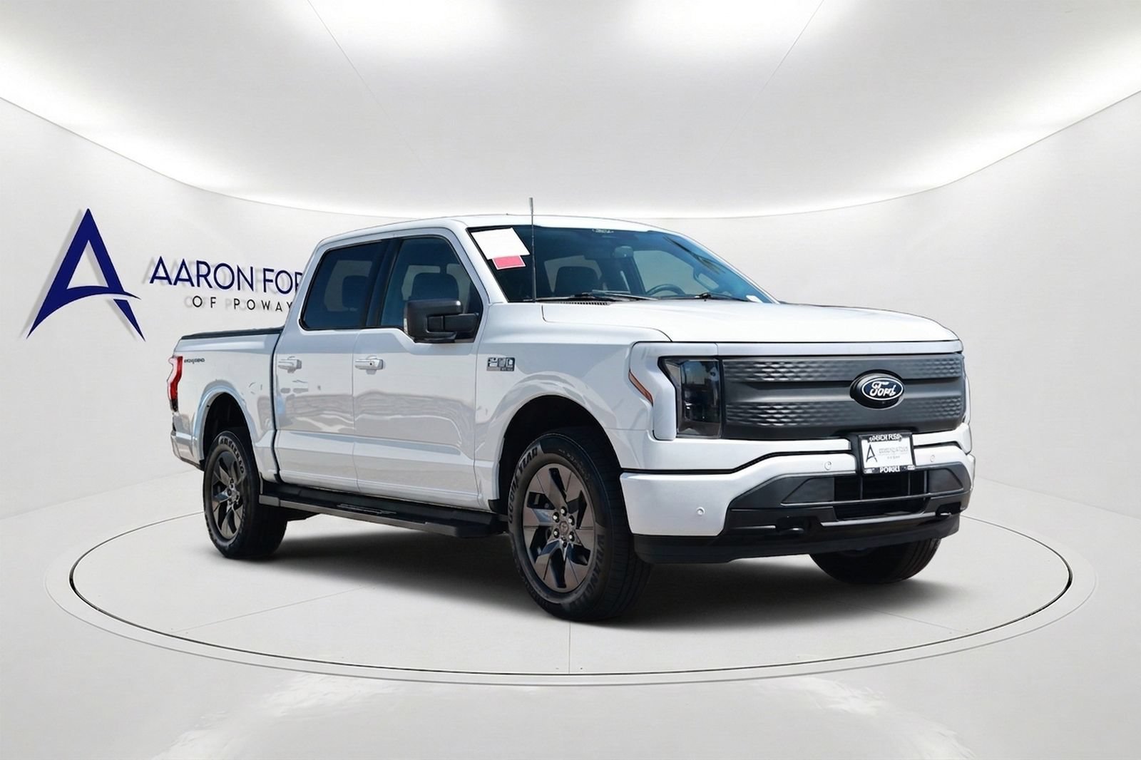 Used 2024 Ford F150 Lightning Flash AWD/4WD image 3