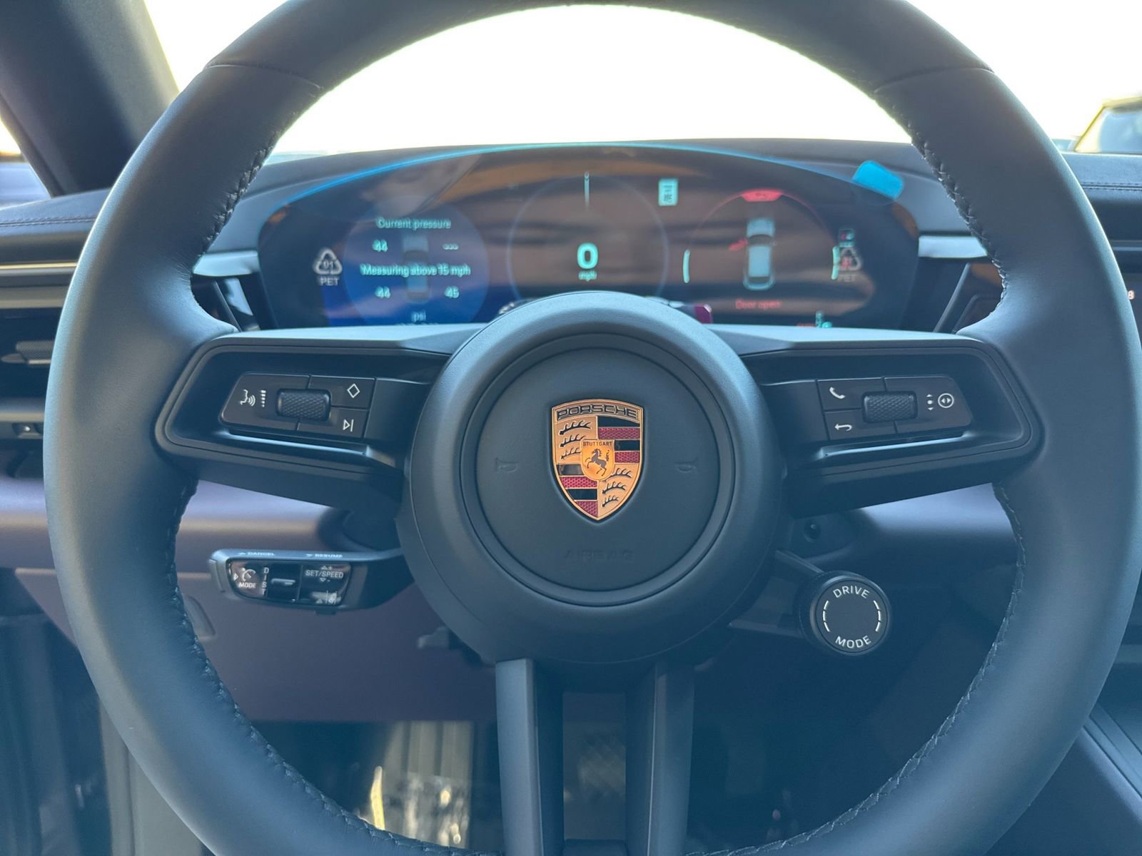 New 2026 Porsche Macan 4 Electric image 27