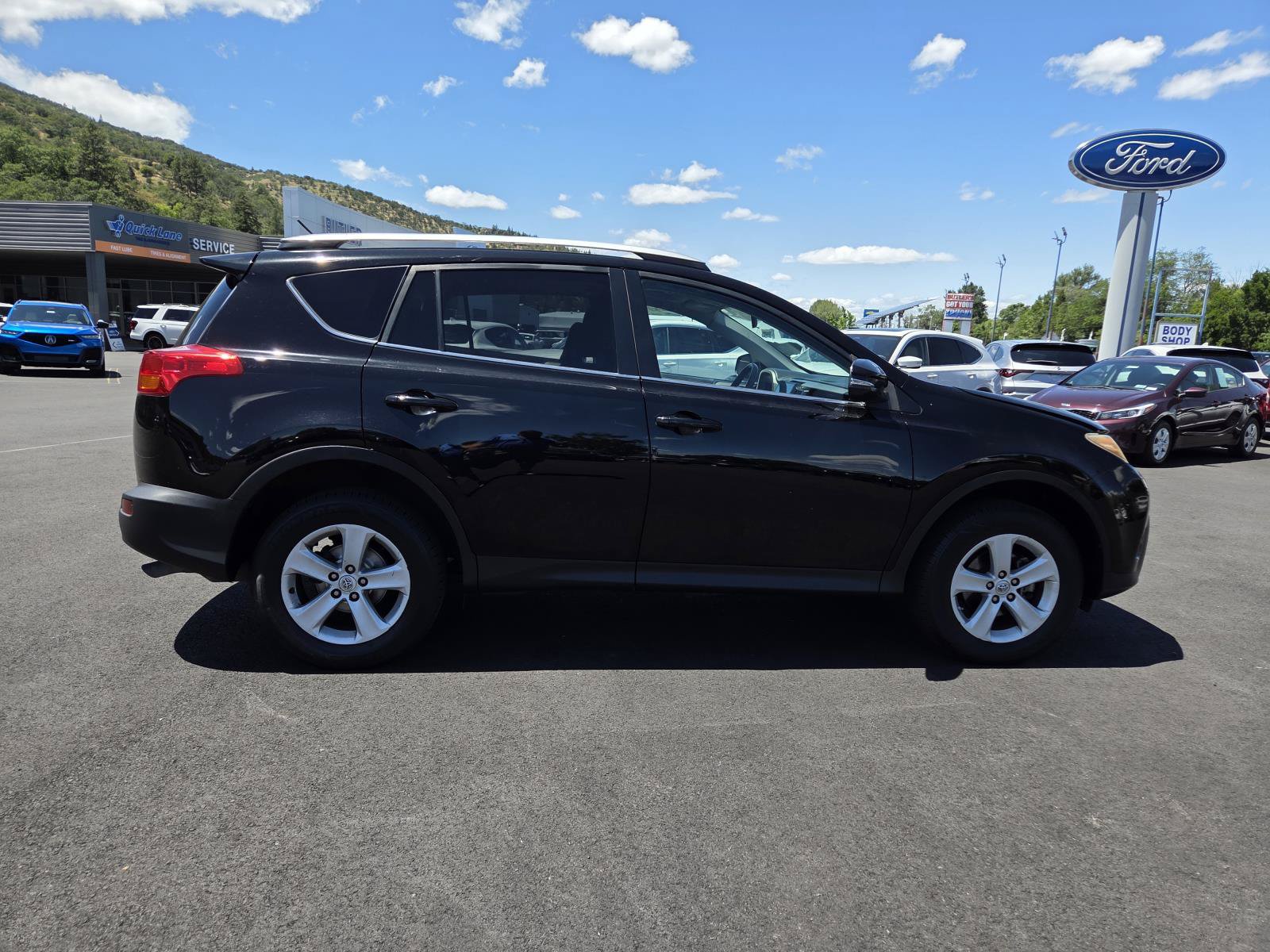 Used 2014 Toyota RAV4 XLE FWD image 4