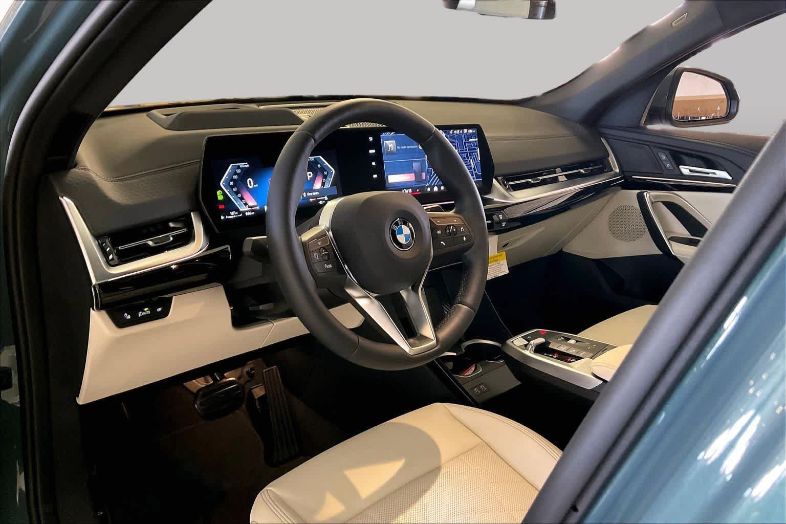 New 2026 BMW X2 xDrive28i w/ Technology Package AWD/4WD image 8