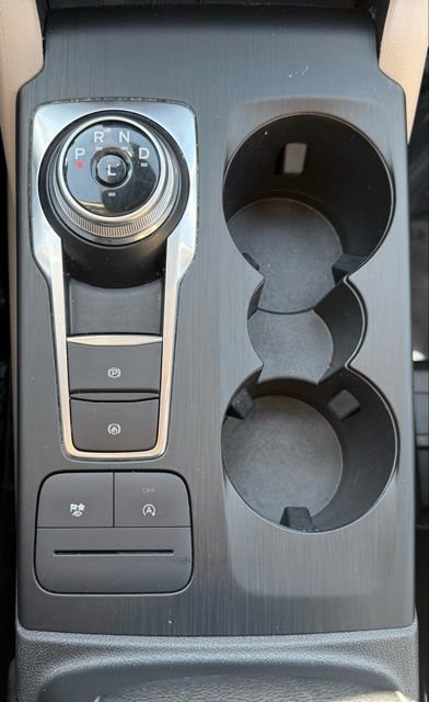 Used 2022 Ford Escape SE image 14