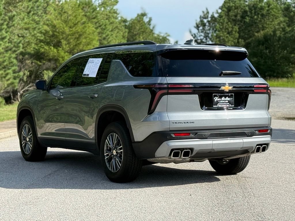 Used 2026 Chevrolet Traverse LT w/ Driver Confidence Package FWD image 11
