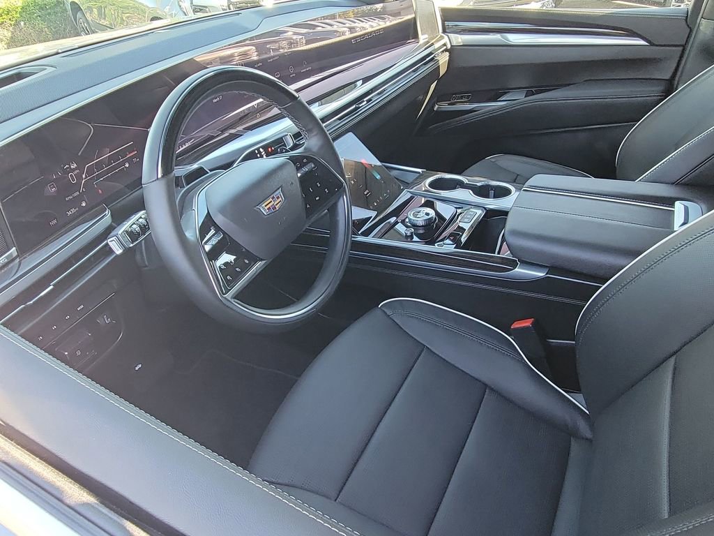Used 2026 Cadillac Escalade Luxury image 10