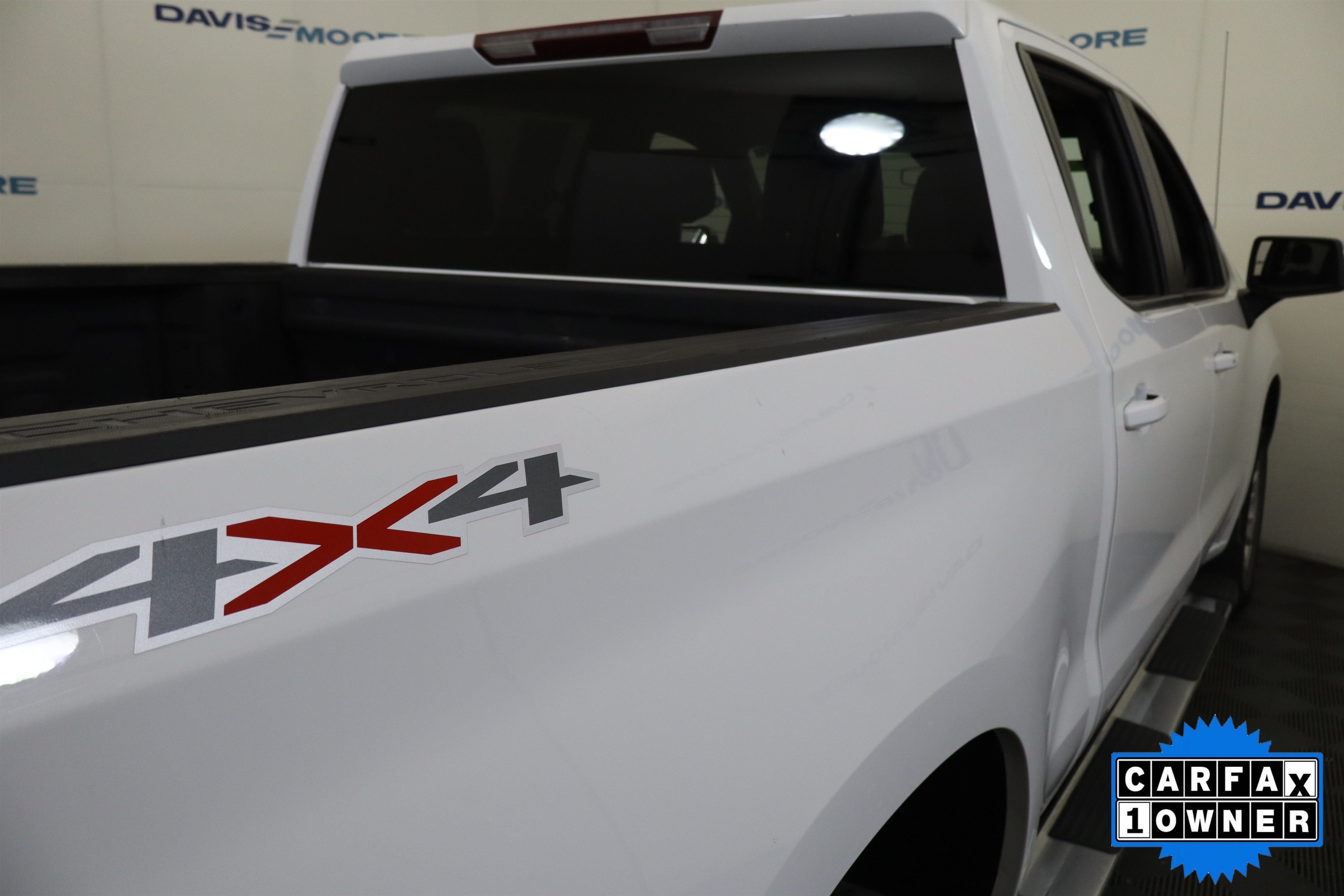 Used 2023 Chevrolet Silverado 1500 LT w/ Protection Package AWD/4WD image 7