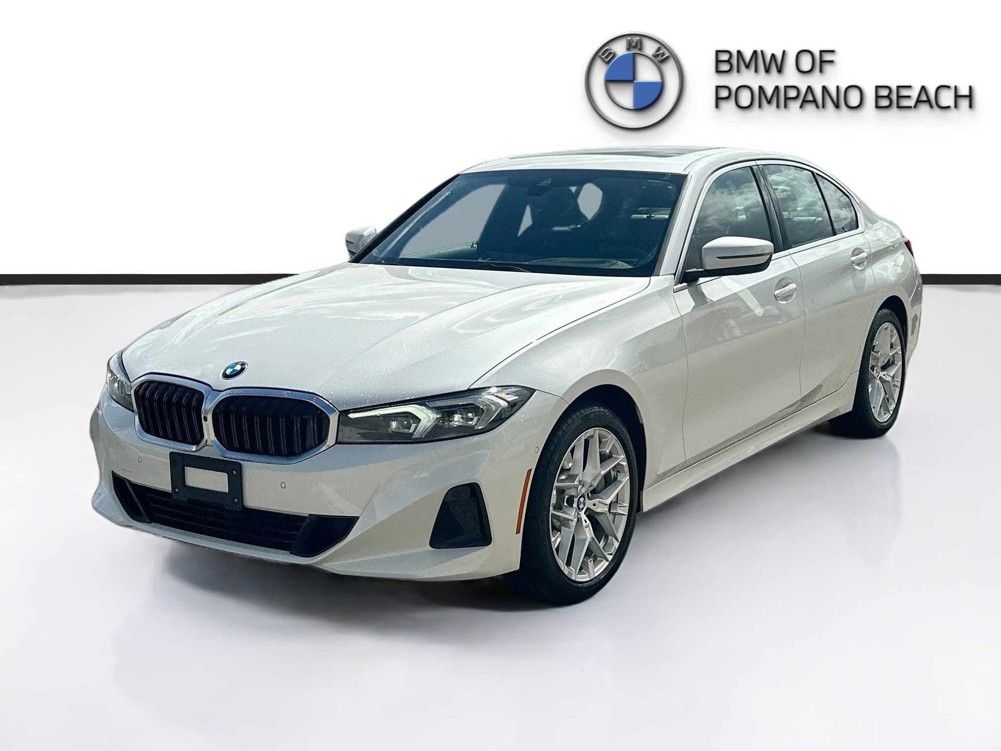 Certified 2025 BMW 330i xDrive Sedan w/ Premium Package AWD/4WD image 3
