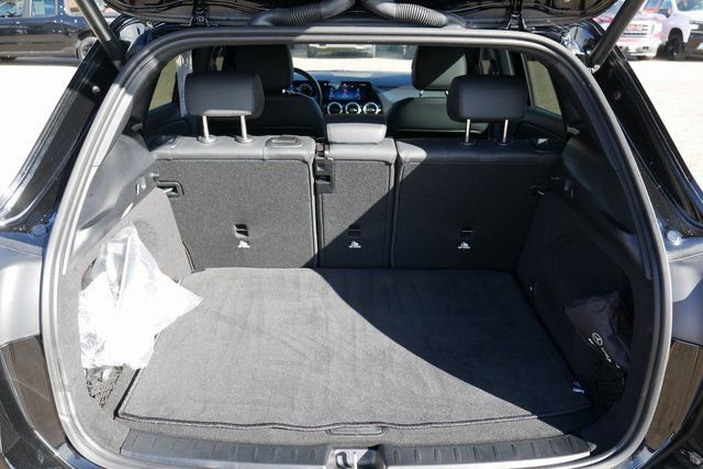 Used 2025 Mercedes-Benz GLA 250 4MATIC image 9