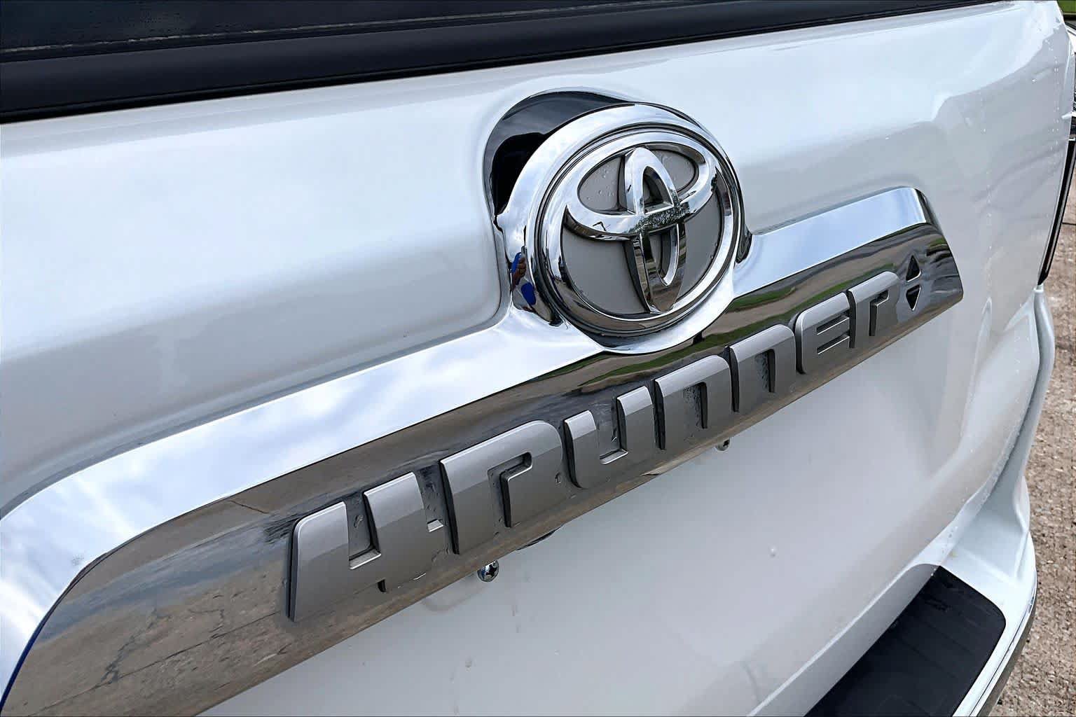 Used 2024 Toyota 4Runner Limited AWD/4WD image 32