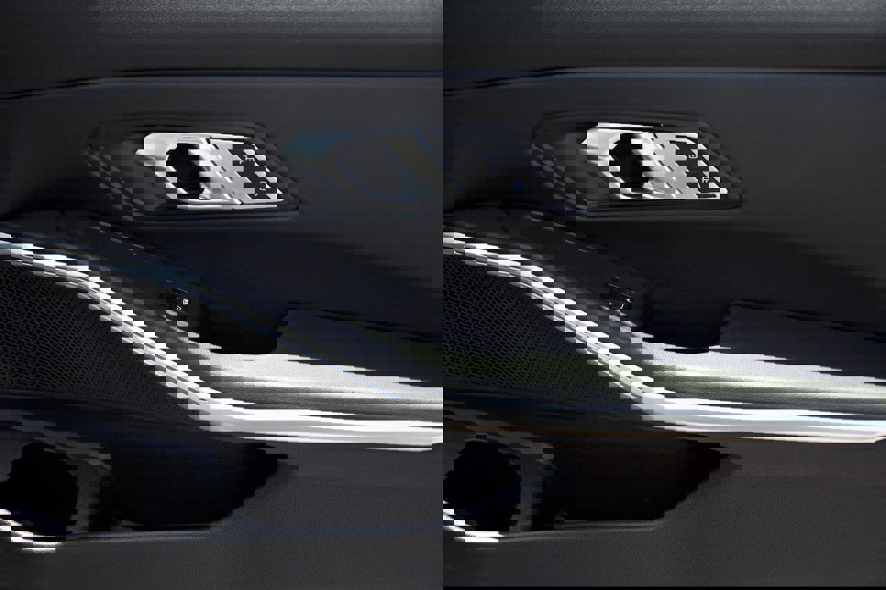 Used 2022 BMW 330i Sedan w/ Premium Package 2 image 18