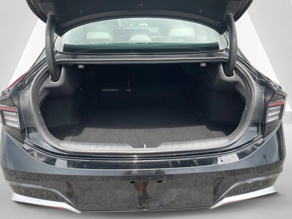 Used 2025 Hyundai Sonata SEL FWD image 8