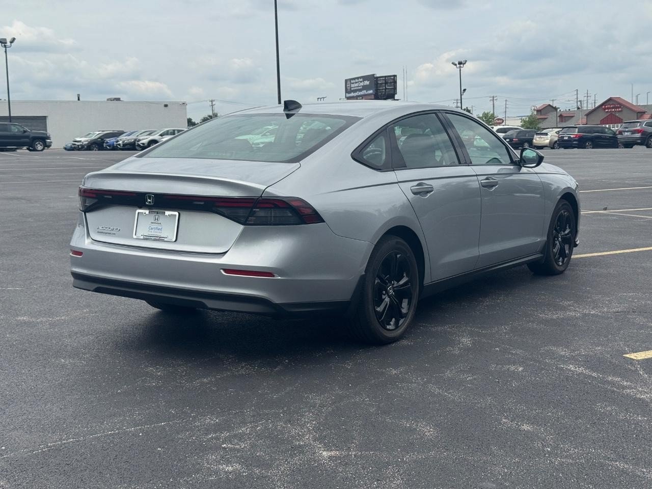 Certified 2025 Honda Accord SE image 4