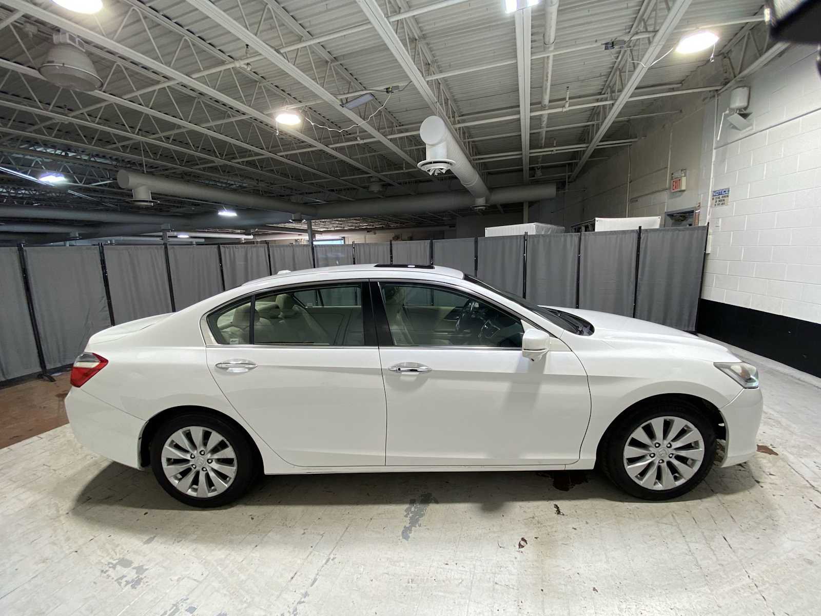 Used 2014 Honda Accord EX-L image 27