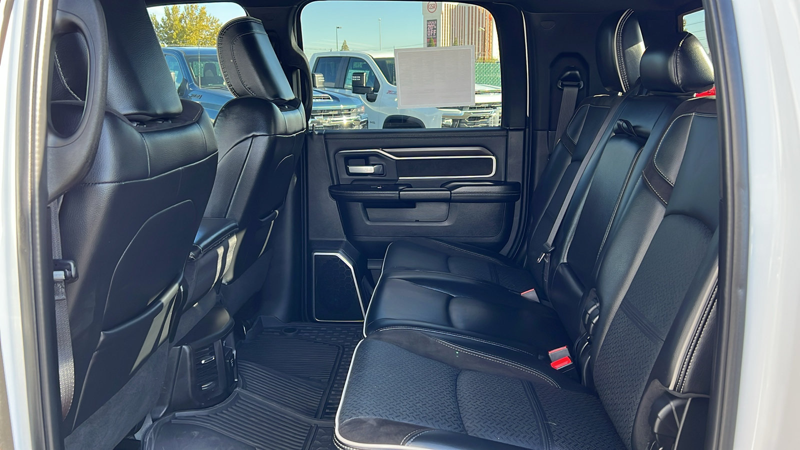 Used 2025 RAM 2500 Laramie AWD/4WD image 15