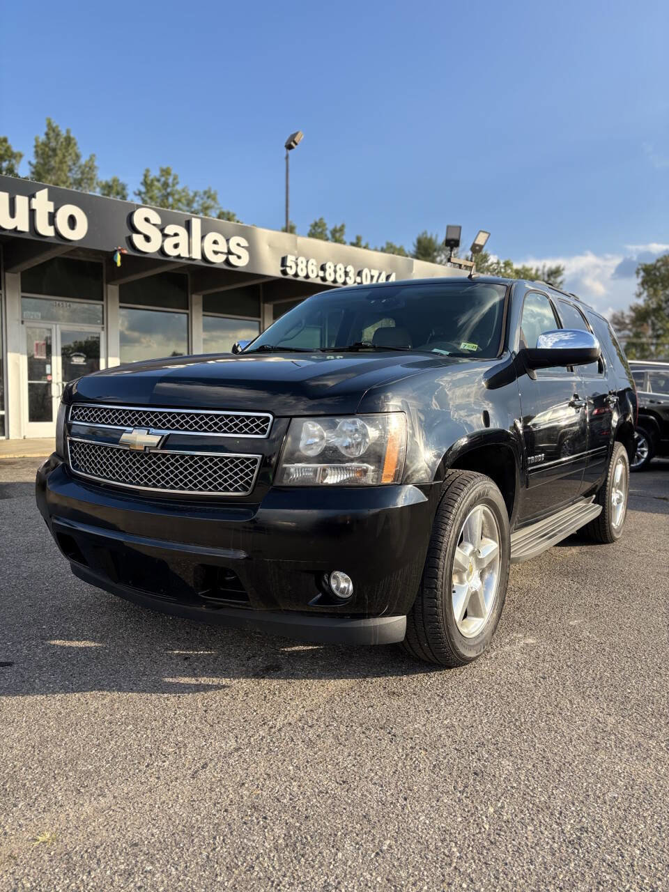 Used 2010 Chevrolet Tahoe LTZ image 2