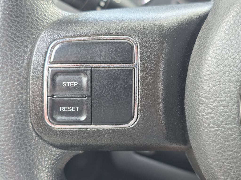 Used 2015 Jeep Compass 4WD image 18