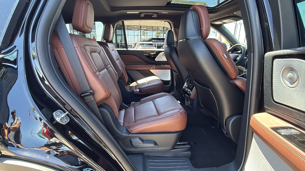 New 2026 Lincoln Aviator Reserve w/ Luxury Package RWD image 22