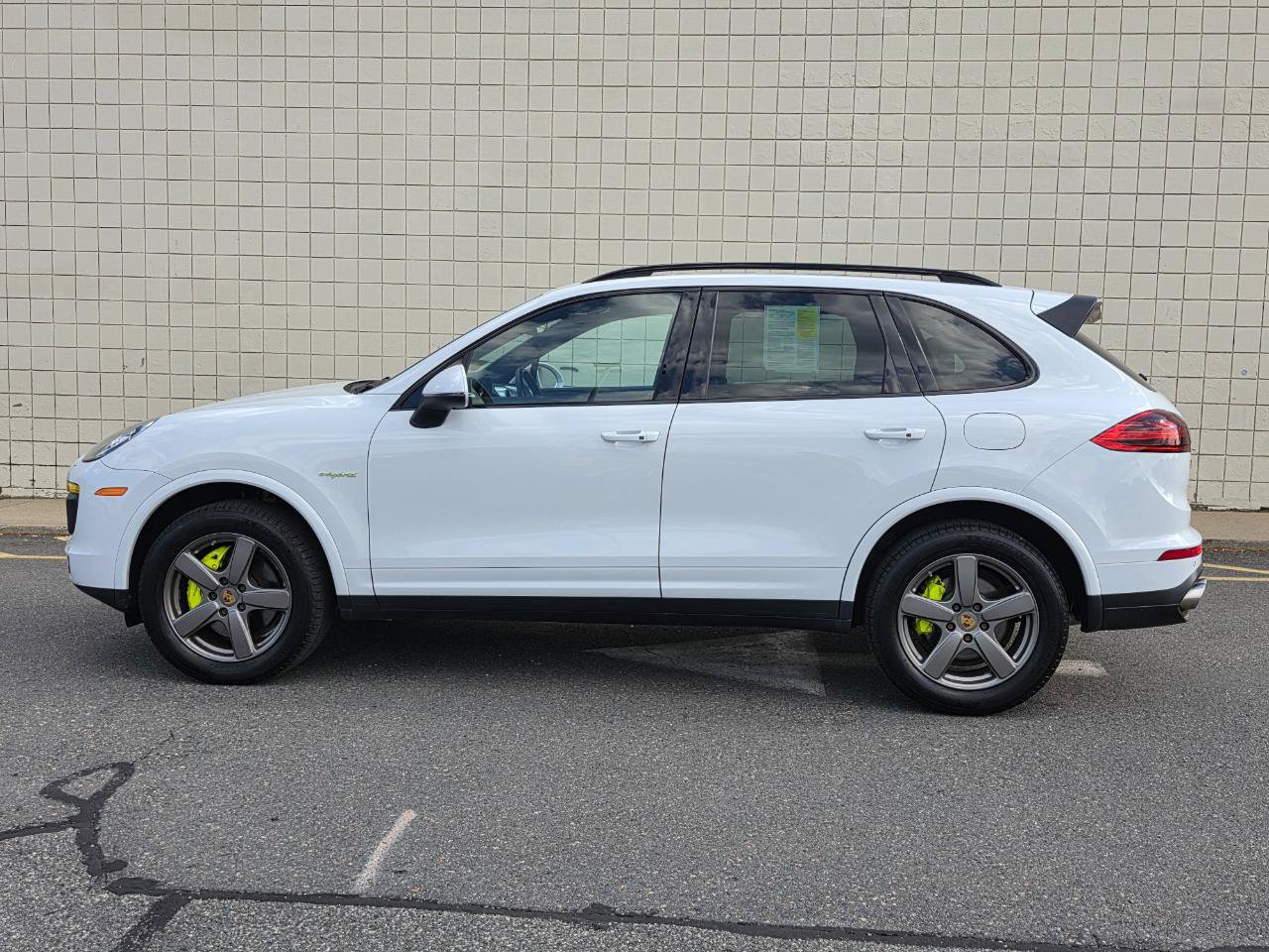 Used 2017 Porsche Cayenne S AWD/4WD image 4