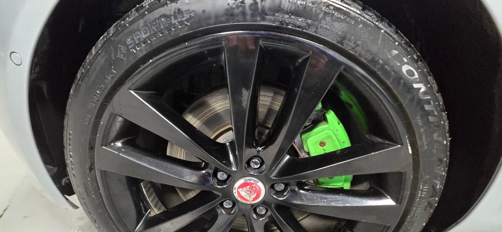 Used 2018 Jaguar XE S image 37