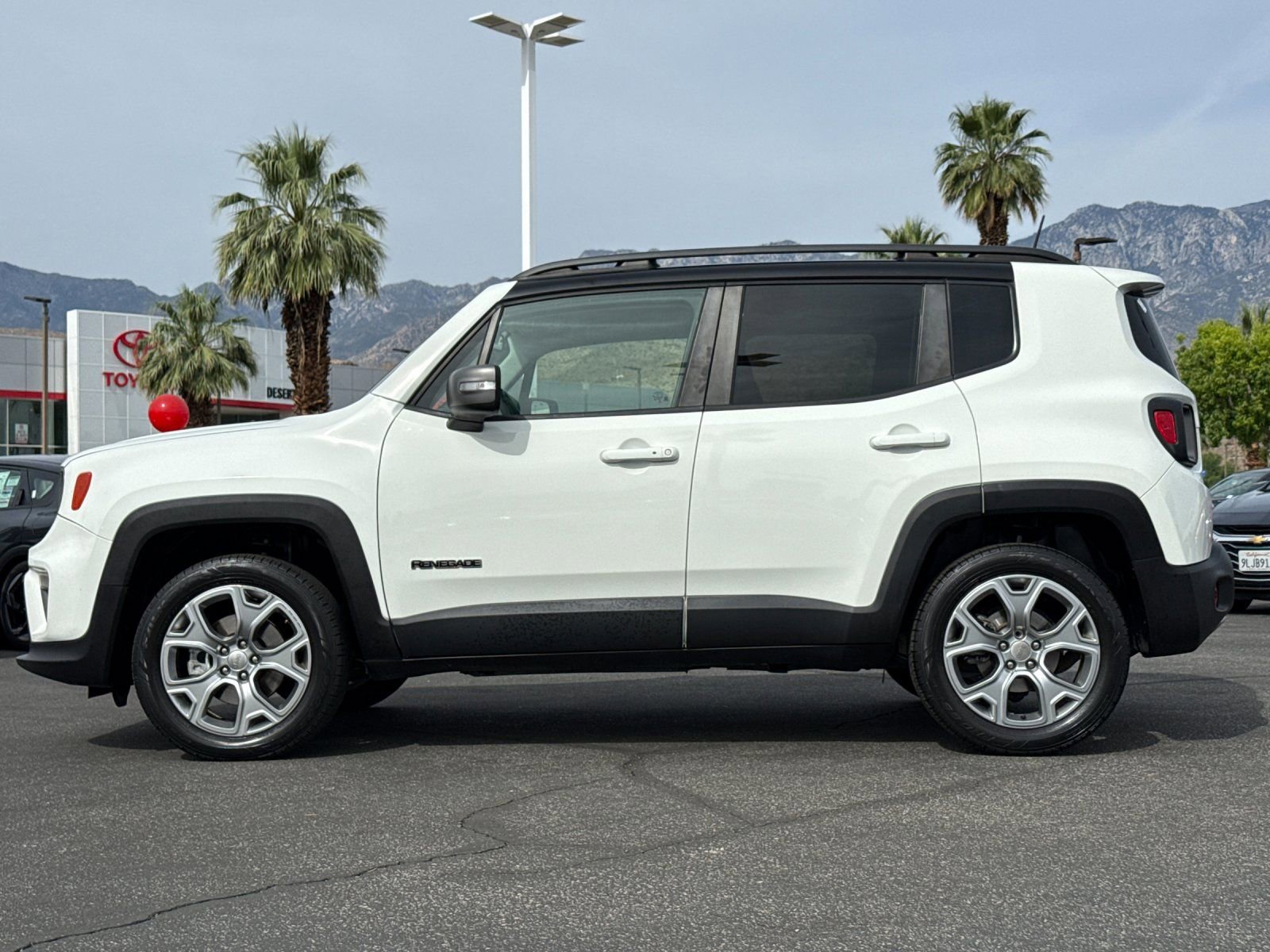 Used 2019 Jeep Renegade Limited w/ UConnect 8.4 Nav Group AWD/4WD image 6