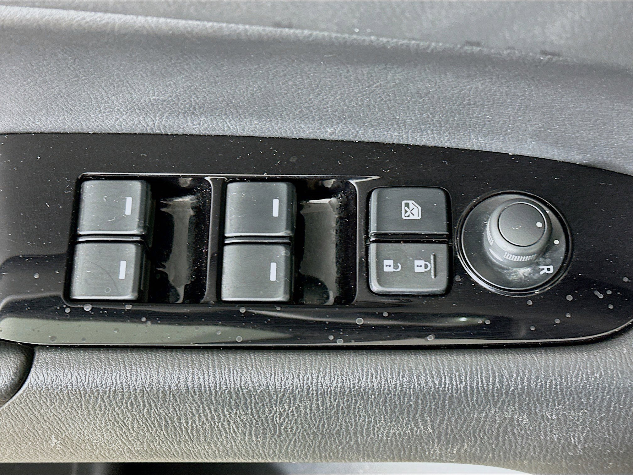 Used 2025 MAZDA CX-5 AWD 2.5 S w/ Preferred Package image 15