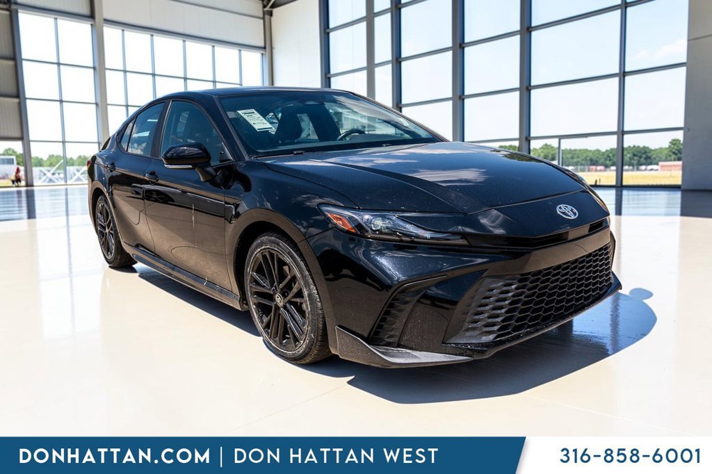 Used 2025 Toyota Camry SE FWD image 29