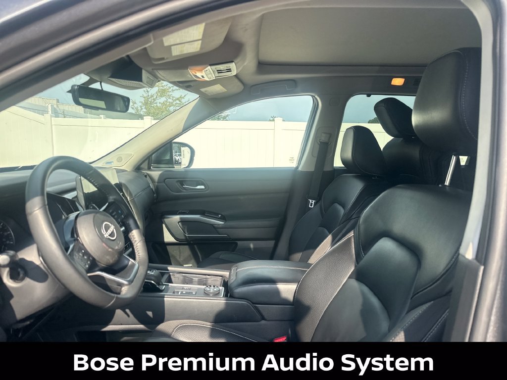 Certified 2025 Nissan Pathfinder SL w/ SL Premium Package AWD/4WD image 11