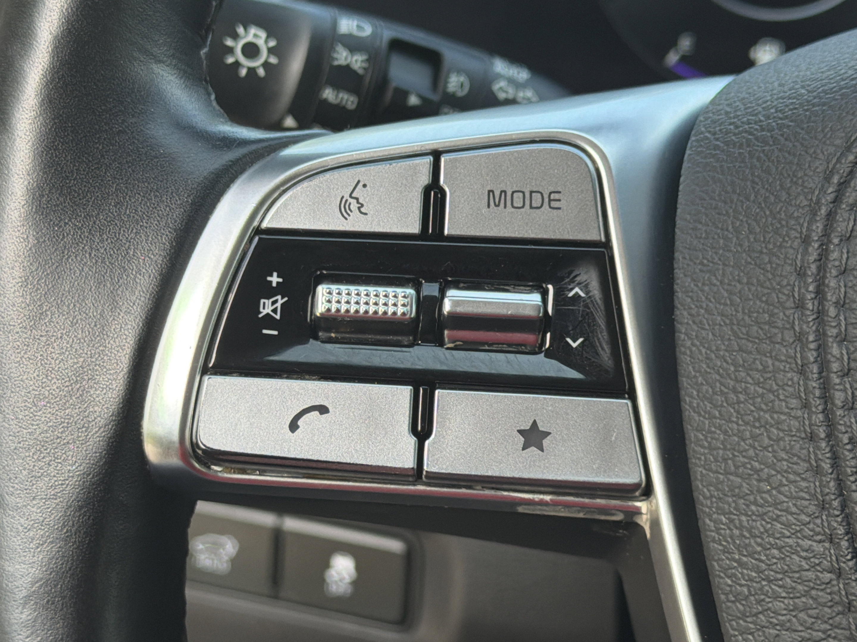 Certified 2024 Kia Telluride SX Prestige AWD/4WD image 21